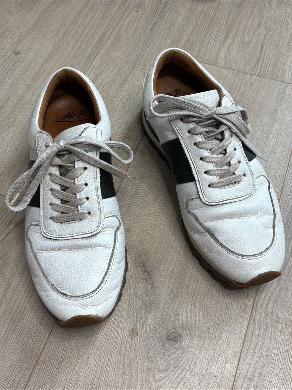 White Leather Men’s Lace-Up Sneakers with Black Side Stripe